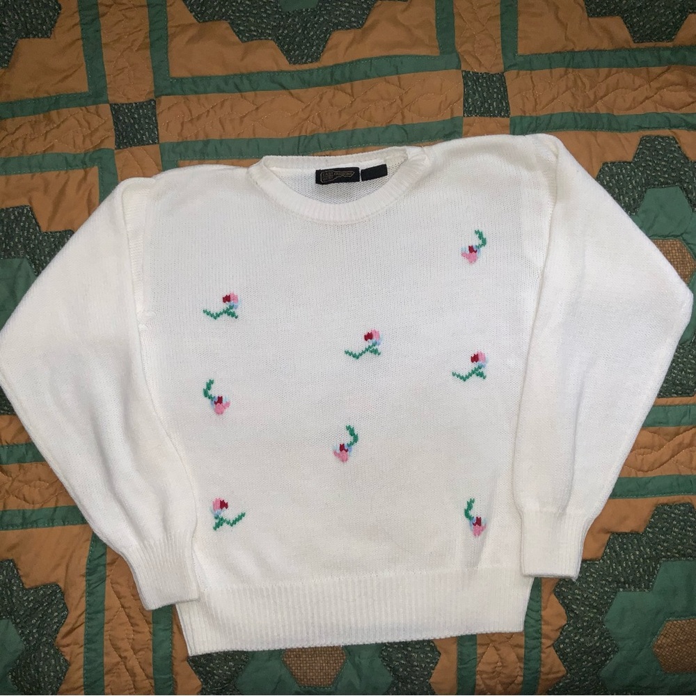vintage 90s‎ east west fashions White floral sweater large